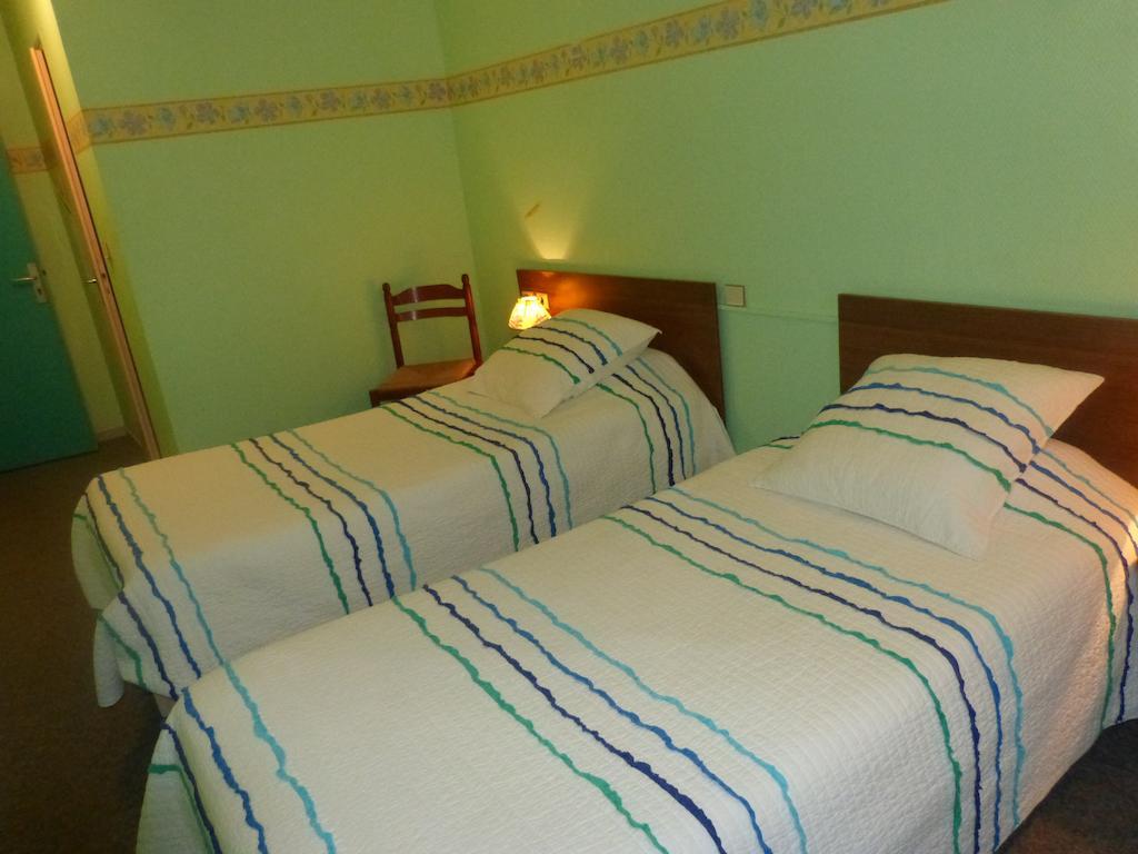 Hotel Du Donjon Champlitte-et-le-Prélot Szoba fotó