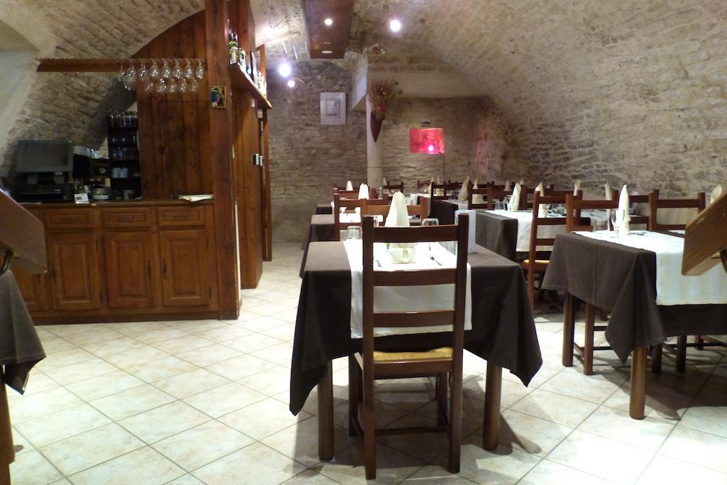 Hotel Du Donjon Champlitte-et-le-Prélot Kültér fotó
