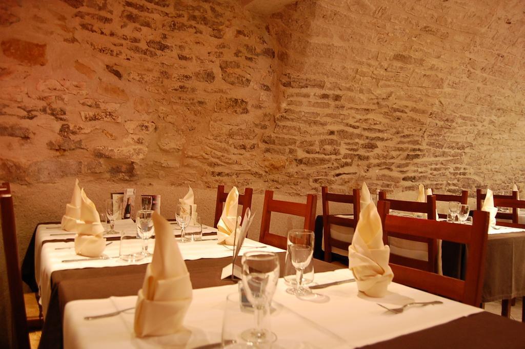 Hotel Du Donjon Champlitte-et-le-Prélot Kültér fotó