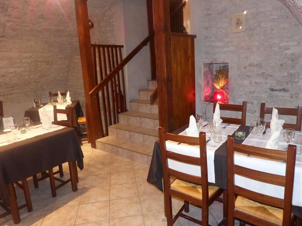 Hotel Du Donjon Champlitte-et-le-Prélot Kültér fotó